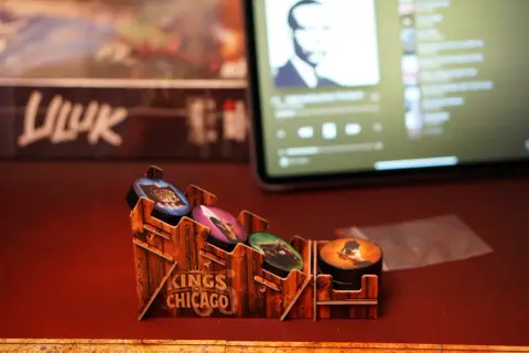 Kings of Chicago: Recenzja, zasady i czy warto kupić tę grę?